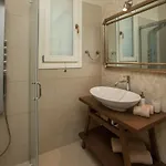 Luxury Fiscardo Walk - Heated Pool & Jacuzzi וילה *