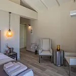 וילה Luxury Fiscardo Walk - Heated Pool & Jacuzzi