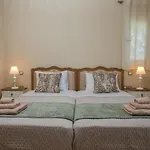 Luxury Fiscardo Walk - Heated Pool & Jacuzzi Fiskardo