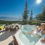 Villa Luxury Fiscardo Walk - Heated Pool & Jacuzzi