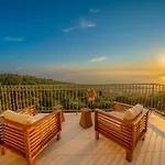 Luxury Fiscardo Walk - Heated Pool & Jacuzzi