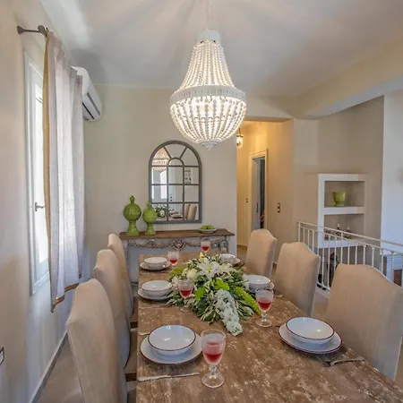 Luxury Fiscardo Walk - Heated Pool & Jacuzzi Villa *