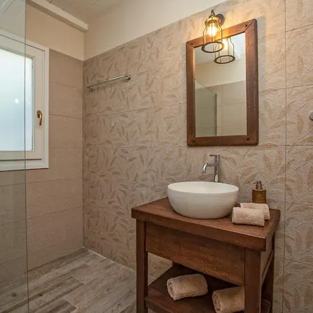 Luxury Fiscardo Walk - Heated Pool & Jacuzzi * Fiskardo