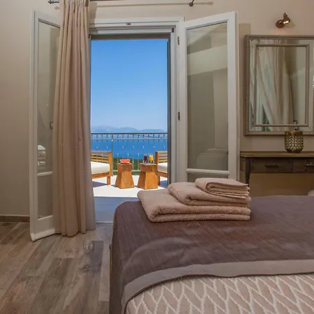 Villa Luxury Fiscardo Walk - Heated Pool & Jacuzzi *