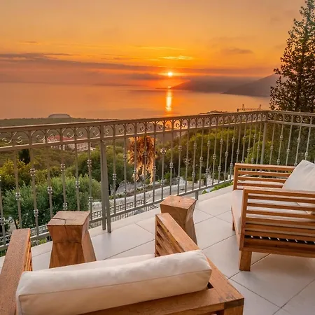 Villa Luxury Fiscardo Walk - Heated Pool & Jacuzzi *