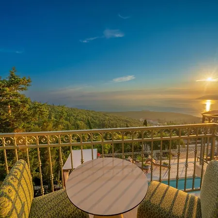 Villa Luxury Fiscardo Walk - Heated Pool & Jacuzzi Fiskardo